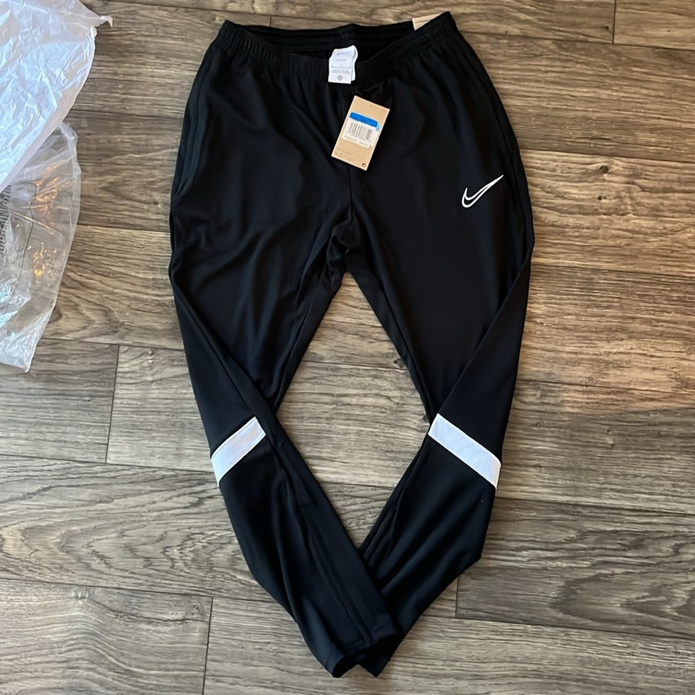 Brand New Nike Men’s Soccer Training Pants Size Medium